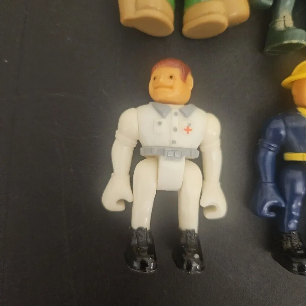 Vintage Lot‎ 4 Lincoln Logs Farmer Medic Soldier Firefighter Plastic Figure